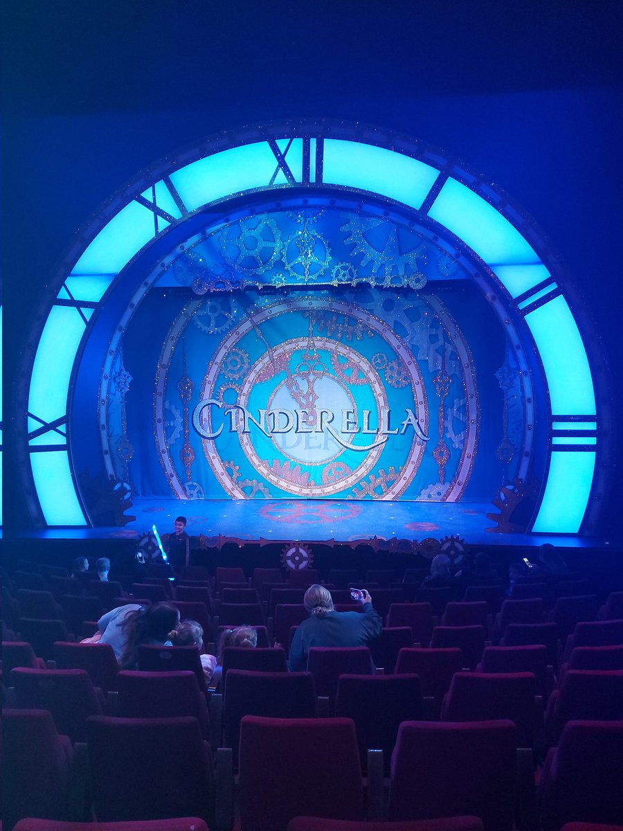 NexusRob's tweet photo. Fancy a Twixmas giggle that doubles up as a post-Christmas core exercise? Nab a last-minute ticket to see #Cinderella at @thecorecorby @ZacharyPHanlon @InesSampaio94 @marisaharris_uk @GregorDuncan95 https://t.co/8lSJGegSw6