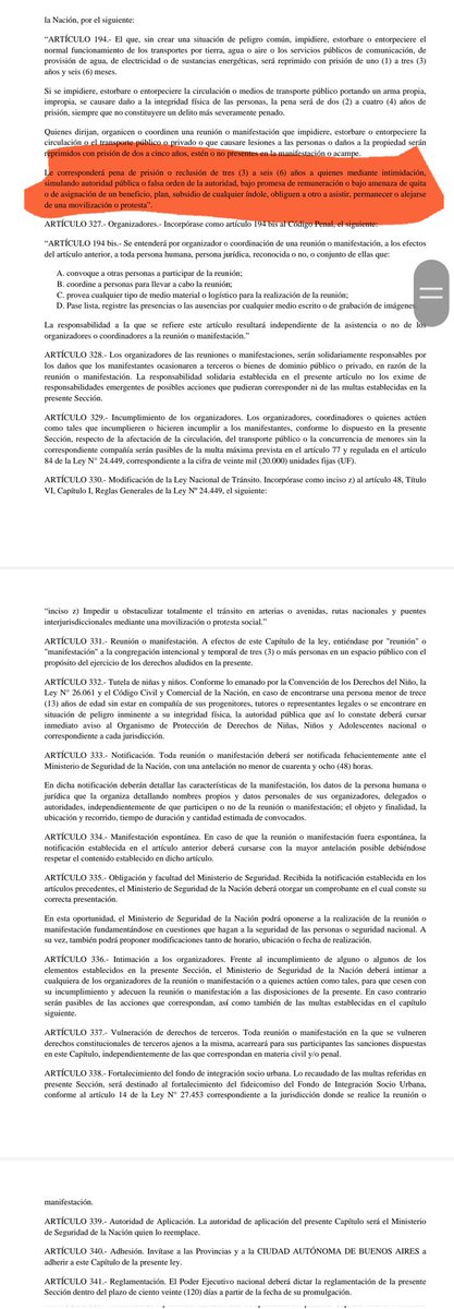 marianoemartin's tweet photo. Ley ómnibus: reprime el derecho a la protesta y hasta de reunión y amenaza con prisión efectiva para dirigentes sociales. https://t.co/kXcMvkJTuU