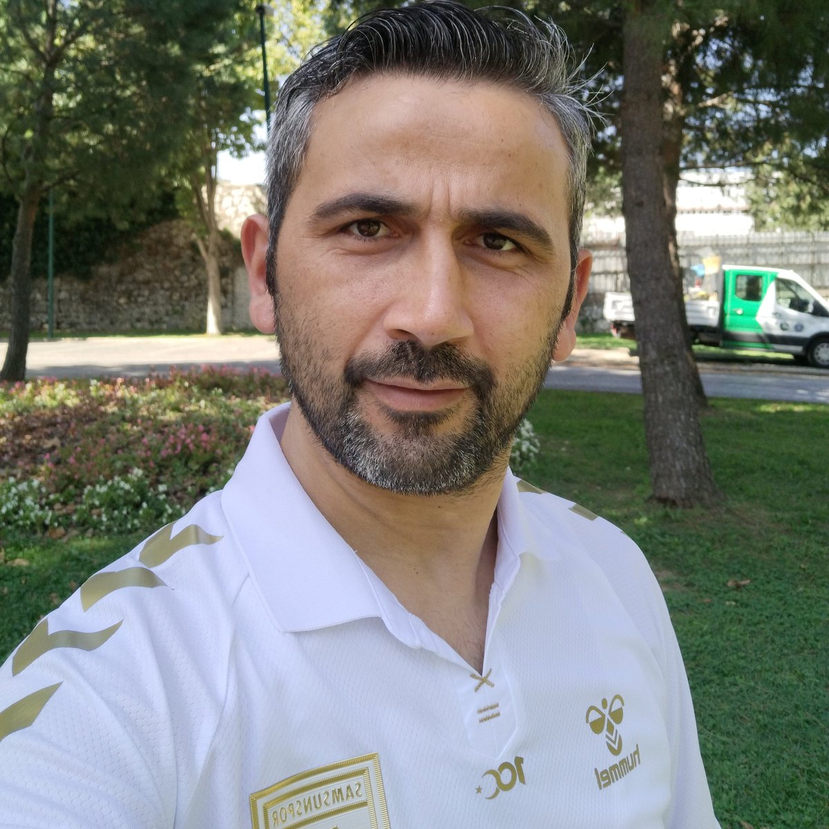 Ugurerdogan_55's tweet photo. #YeniProfilResmi https://t.co/hV5hJNRyLn