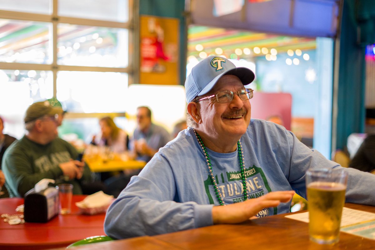 tulanealumni's tweet photo. Watch Party Delight πππ
Major shoutout to all of our Tulanians supporting @GreenWaveFB at the @MilitaryBowl. And, much love to both @DatDogUS and @BrunosTavern for providing a home base for our Greenies in the 504!
Let us know where youβre watching.
#BowlWave | #RollWaveπ https://t.co/iWcf4QHPTf