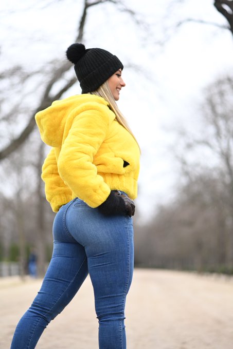 Que fr&iacute;o hoy 🥶 https://t.co/A2QtKqjJCs