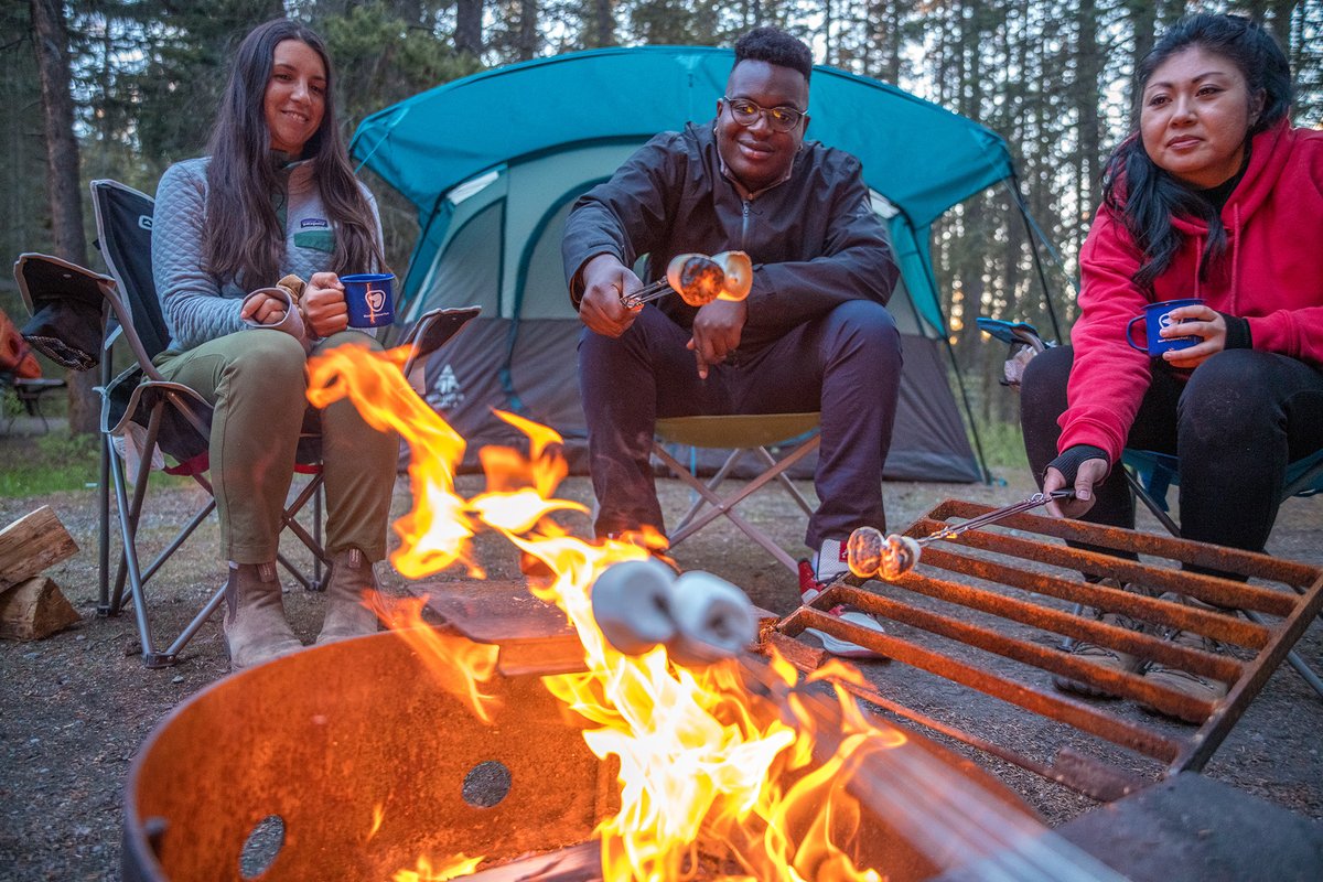Making plans for #2024camping at @BanffNP? Save the date! Reservations for front country campgrounds go live on Friday, January 26th. Plan ahead and have a backup site in mind. More info at: ow.ly/ZkLc50Qlyis