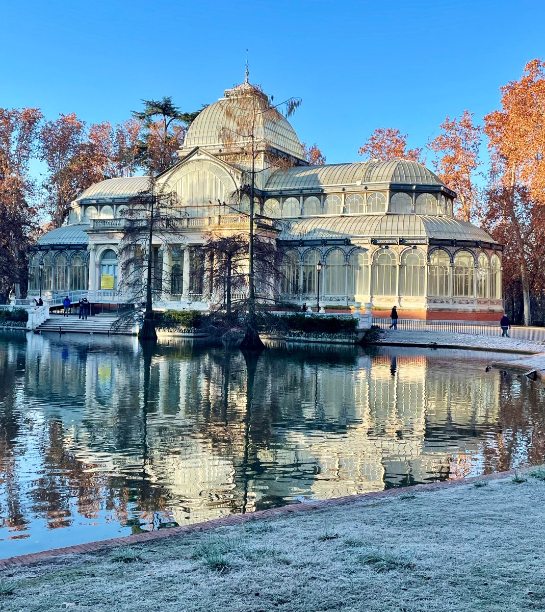 AetheriaTravels's tweet photo. Hoy. Invierno en @_ElRetiro #Madrid https://t.co/Xhiat15Bdp