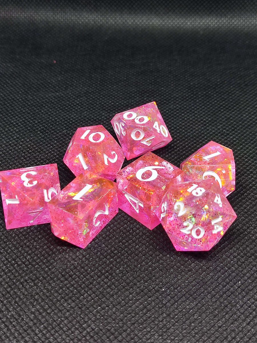 MothHeadTable's tweet image. Pretty Pink if you ask me. 
etsy.com/uk/listing/162…
I think they are cool, You can agree with me by buying them please.