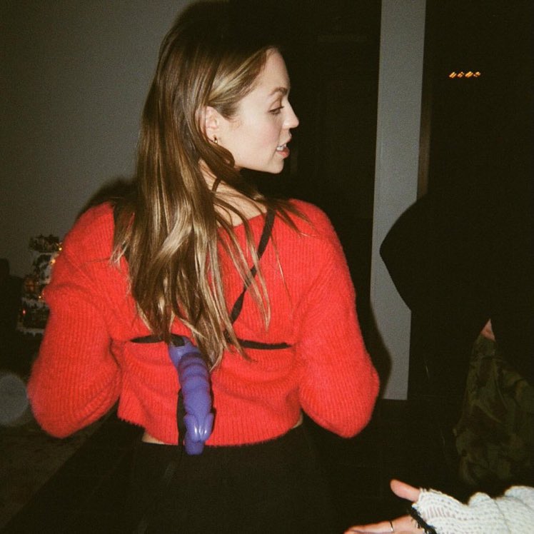 Billie shares beautiful photo of Claudia and a Dildo