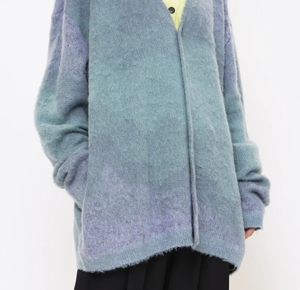 tedaiyanb's tweet photo. Like this Color Cardigan 🤔 … ✨✨🤔
#light_blue #blue #grey https://t.co/mCgpyT1a56