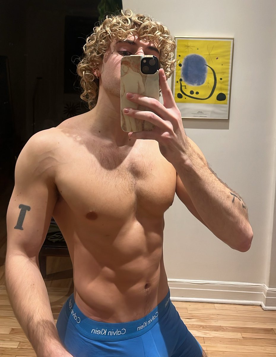 Last mirror selfie of 2023