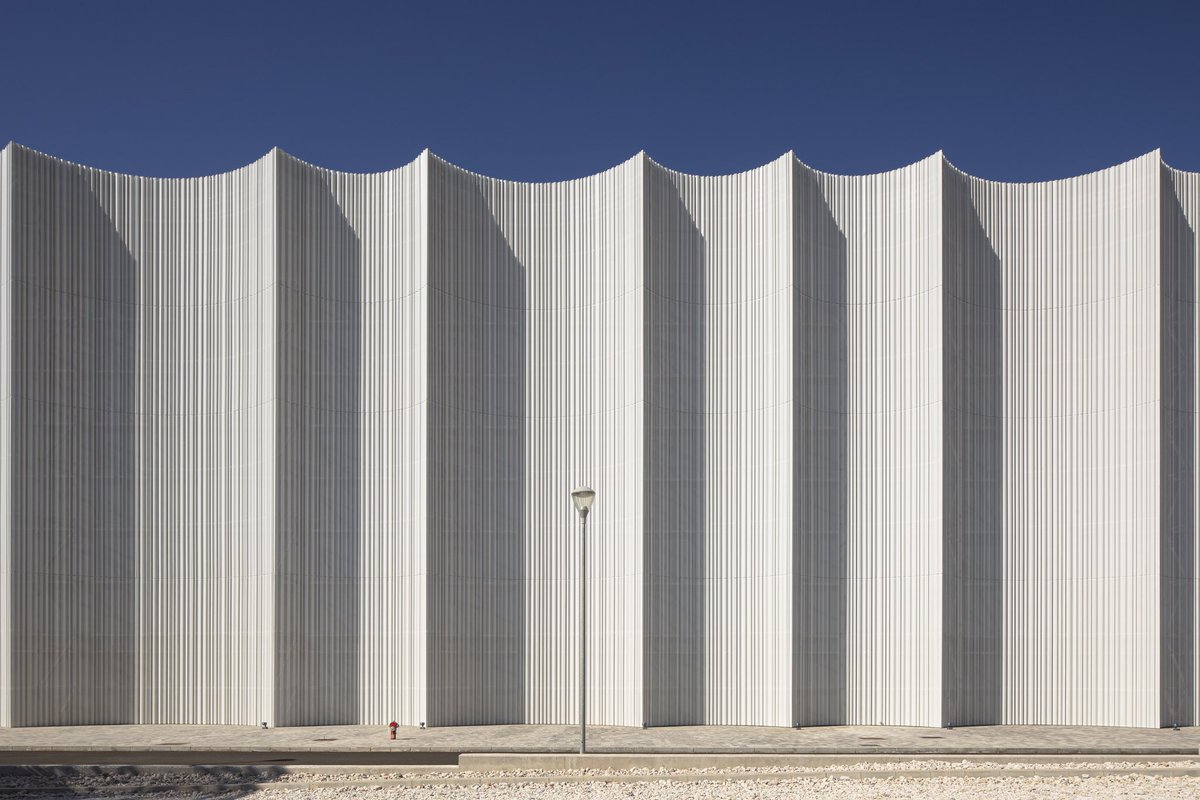 Arqenblanco's tweet photo. Nuevo Centro Logístico Mayoral - System Arquitectura 
Imagen: Fernando Alda 
________________________________
#mayoral #systemarquitectura #fernandoalda #malaga #españa #arquitecturaespaña #arquitecturaespañola #arquitecturaenblanco #arquitectura #proyecto #architecture https://t.co/IGsJ57p82d