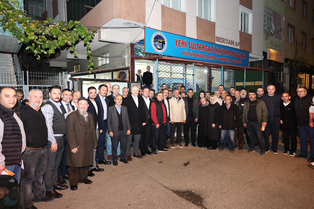 avadursun's tweet photo. Yeni Sultangazi Kastamonulular Derneğinde Kastamonulu hemşehrilerimizle bir araya gelerek çalışmalarımızı ve projelerimizi konuştuk.

Dernek Başkanı Ahmet Kurukalıp ve Yönetimine, misafirperverliklerinden dolayı teşekkür ediyorum. https://t.co/1jUWFakEEY