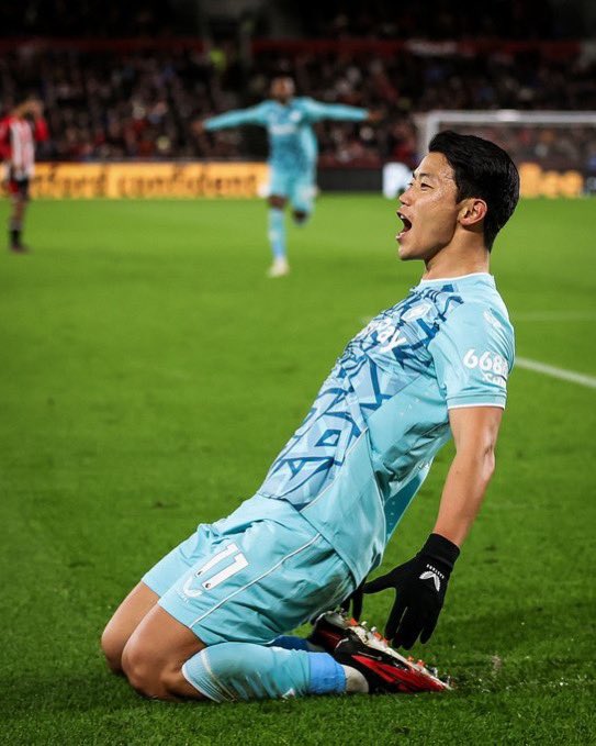 Hwang Hee-Chan becomes just the third Wolves player ever to score 10+ Premier League goals in one season 🐺