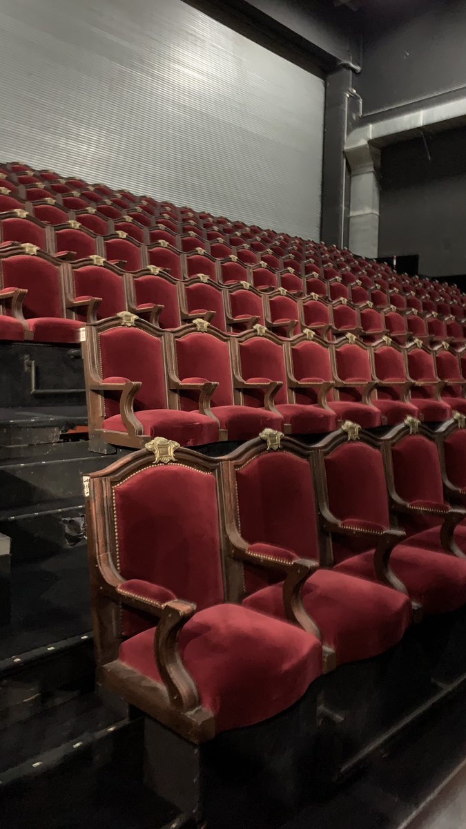 CharlEdwardLL's tweet photo. La vérité dit-on sortait d’un puits. La Muse si vous le permettez sortira d’un tonneau! Dernière de cette exceptionnelle production des Contes d’Hoffmann @operadeparis! Glou-glou nous sommes les amis des hommes!#LesContesdHoffmann #Offenbach https://t.co/WMdXhLMIiy