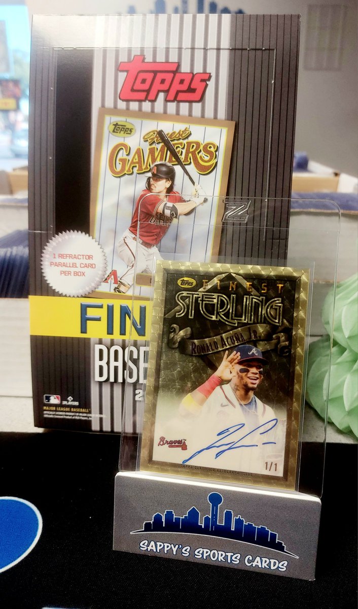 Unbelievable pull from 2023 Topps Finest Flashbacks! Ronald Acuña Jr. Superfractor 1/1 pulled <a href="/sappyscards/">Sappy's Sports Cards</a> 🥵🔥