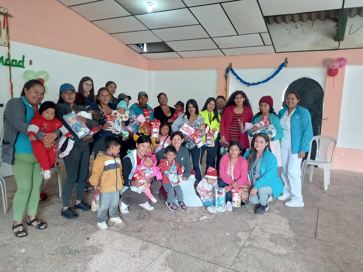Salud_Napo's tweet photo. #ElNuevoEcuador | Personal del Centro de Salud Rumipamba imparte un taller sobre alimentación complementaria a integrantes del club de #LactanciaMaterna.

@Salud_Ec https://t.co/zwzG6nvWPx