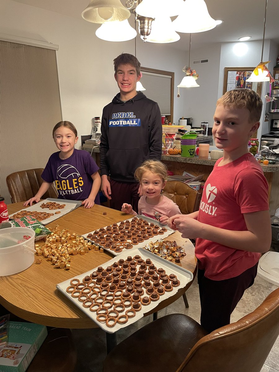 Nicole Gullingsrud tweet media