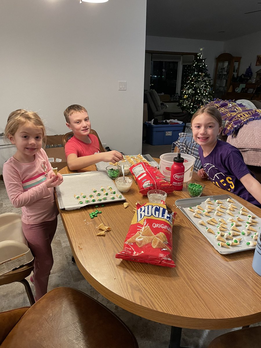 Oncology appointment this morning. All is as good as it can be right now for Alex! He can wait 4 months for the next set of scans!! That will put him close to the 2 year mark!!  Please keep praying for Alex!!  The prayers are working!💛
#AlexStrong
💛THANKFUL💛GRATEFUL💛BLESSED💛