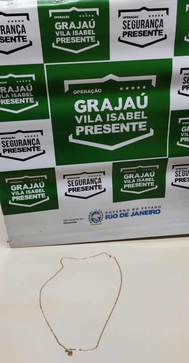 Agentes do Segurança Presente de Vila Isabel/Grajaú prenderam em flagrante, um menor, de 16 anos, que furtou um cordão de ouro de um sargento da PM, na Rua Barão de Mesquita. Ele tentou se esconder debaixo de um carro estacionado, mas os agentes conseguiram detê-lo. #Prisão