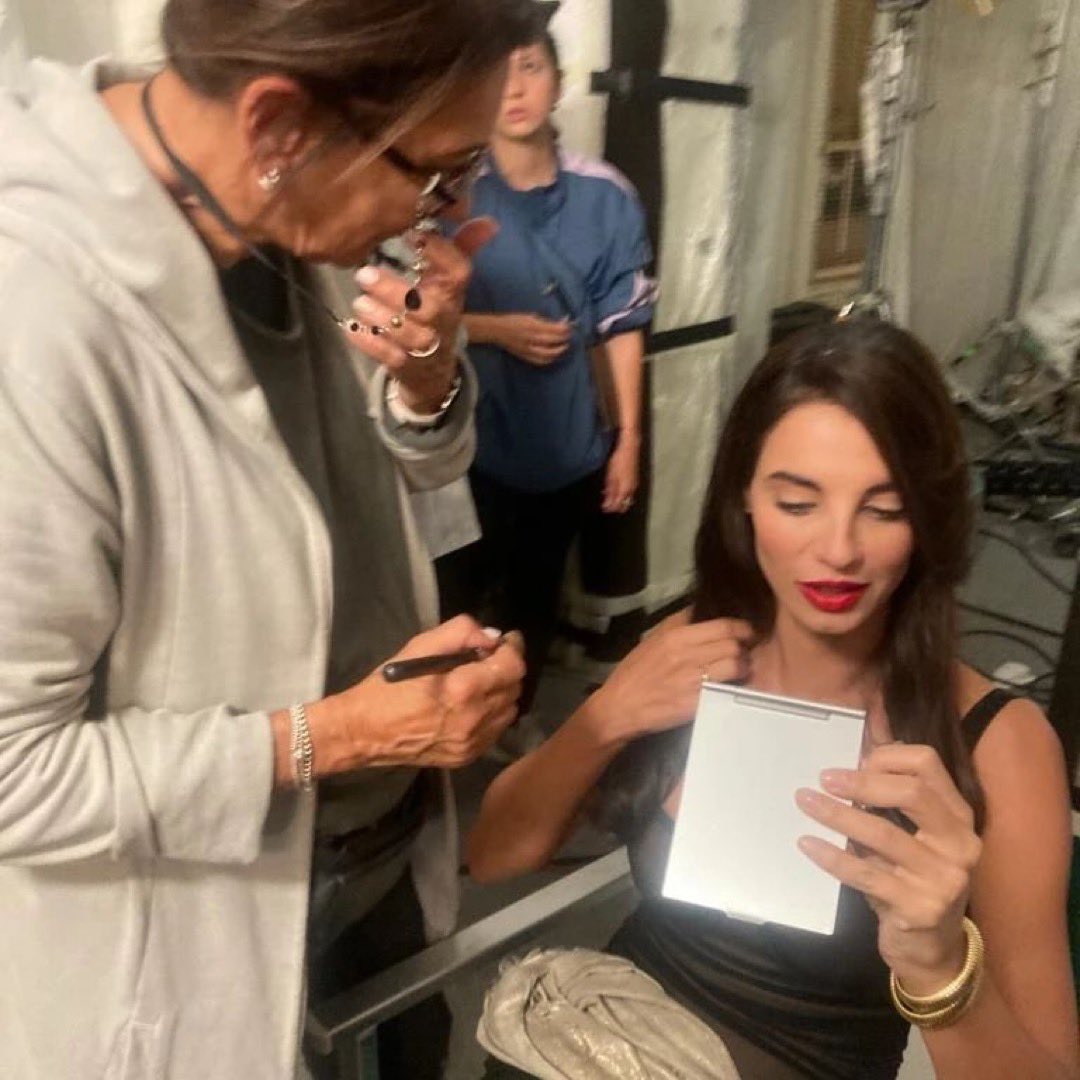 YamanManiaPl's tweet photo. 📸| @/negri_antonella ig
#graziedicuore❤️#FrancescaChillemi
#sensualità #violacomeilmare2 #makeupnatural #makeupinstagram #makeupartist #luxevide #CanYaman https://t.co/dhg9jPLmlj