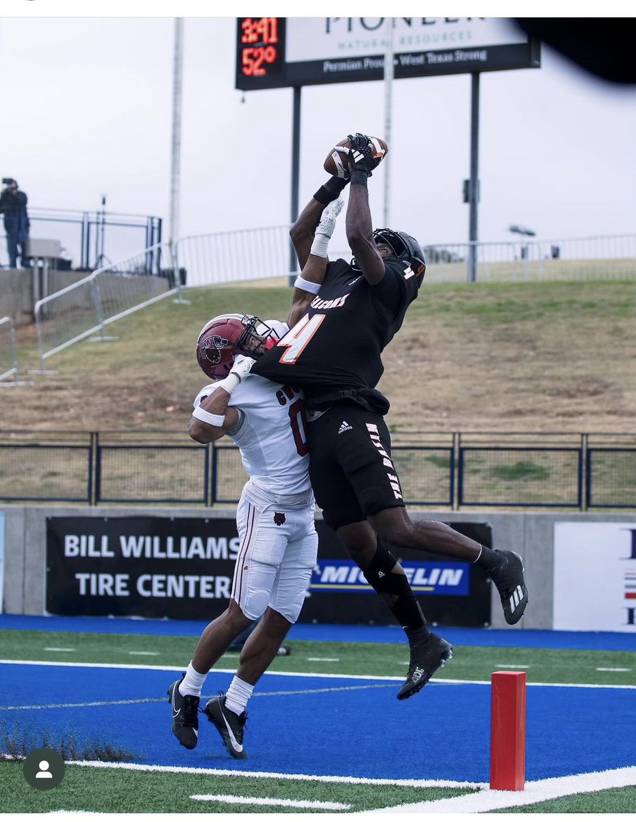 #AGTG. After a great conversation with @BlakeCrandall, I’m blessed to receive an offer from UTPB !!!!! @CoachK__Mac @UTPBFootball @juice7v7 @GrowthWithDesso @BamPerformance @JesseMedinaIII @BowieDawgs @bowie_football