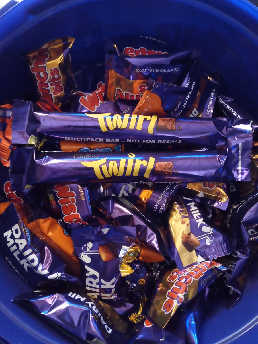 Sharon Ackland (@kandyroo) on Twitter photo Hi <a href="/CadburyUK/">Cadbury UK</a> I just opened a tub of Heroes and these two bars of Twirl, from a multi pack, were in there instead of the miniature Twirls.
Did you run out of mini Twirl?
Before I eat them, have I won a prize or something for finding them? 😁 Hi <a href="/CadburyUK/">Cadbury UK</a> I just opened a tub of Heroes and these two bars of Twirl, from a multi pack, were in there instead of the miniature Twirls.
Did you run out of mini Twirl?
Before I eat them, have I won a prize or something for finding them? 😁