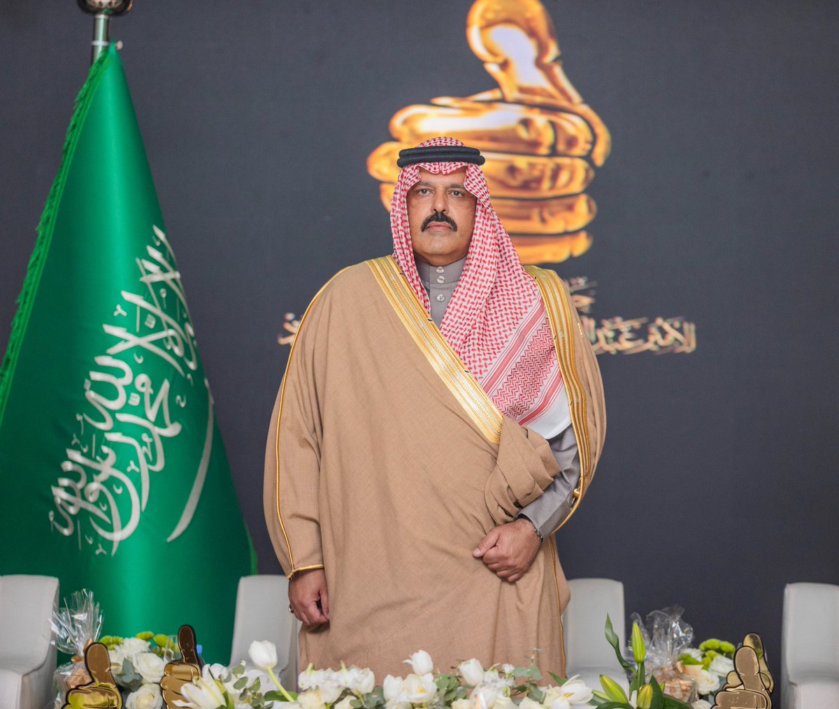 ALMONTASAFSA's tweet image. سمو #أمير_منطقة_حائل يرعى حفل #جائزة_بصمة بنسختها السادسة 2023م .

ألف مبروك للفائزين بالجائزة بكافة فروعها.

#جائزة_أمير_منطقة_حائل_بصمة
#حائل