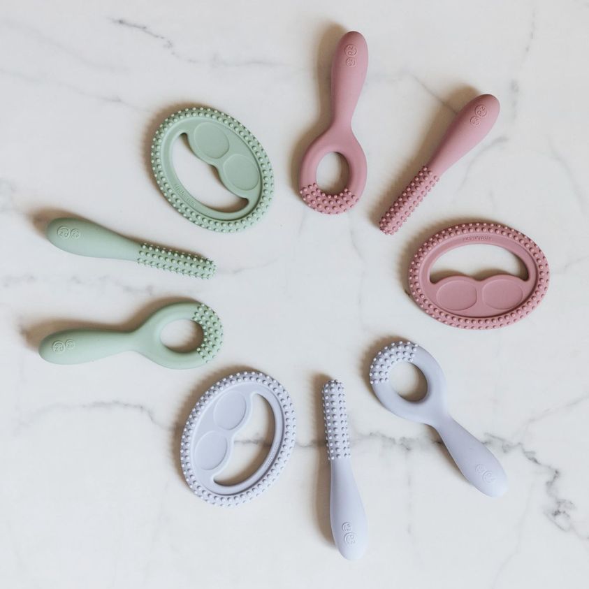 😍NEW YEAR-new gear! Looking for the right mouthing tool for your #baby? Our set of Oral Development Tools come in different shapes to help stimulate your baby's mouth. #ezpzfun ezpzfun.com/products/oral-…