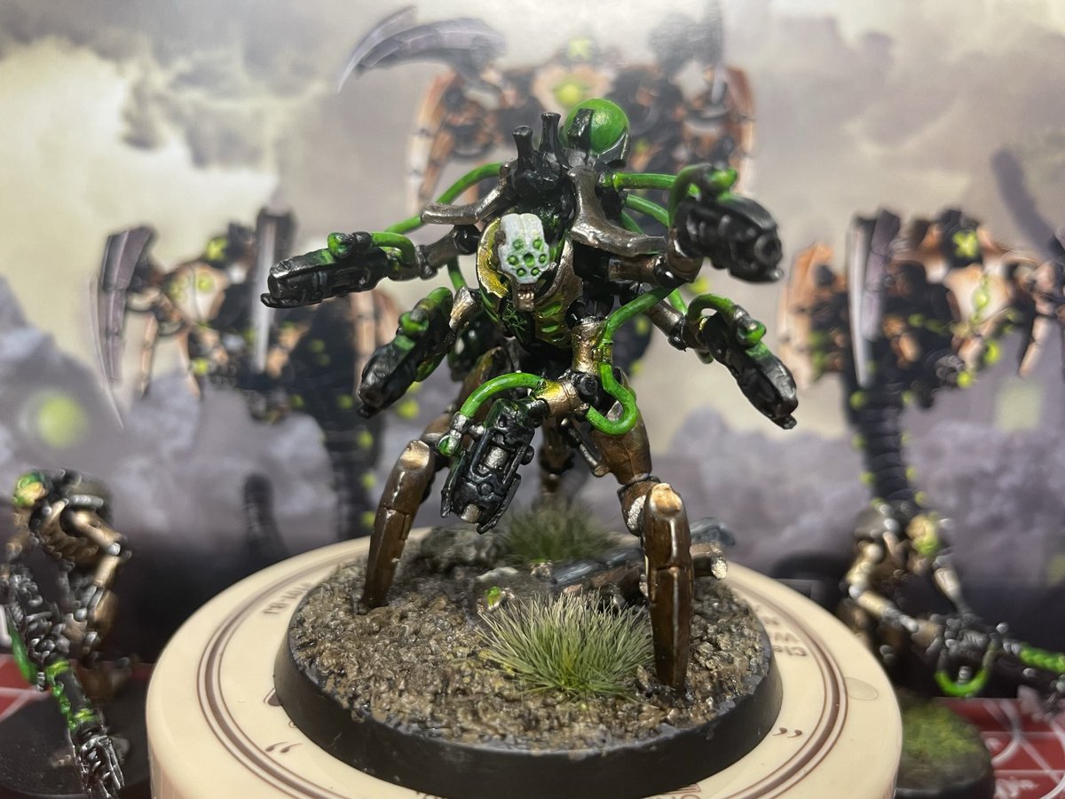 DasPrints's tweet photo. @warhammer I started the hobby a few days before last Christmas. Here’s a couple of the better pictures of a few I’ve worked on over this last year. I started with the Necron warrior starter set and the most recent completed project was the Fellgor Ravagers Kill Team. https://t.co/PXzg8vbMWS