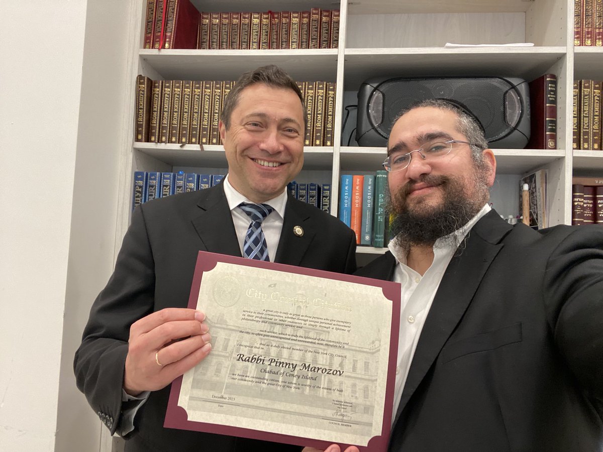 Was happy to present ⁦@NYCCouncil⁩ Citation to Rabbi Pinny Marozov from Chabad of Coney Island. He is a great spiritual leader who helps hundreds of ppl with his advice, guidance and support. Congratulations!