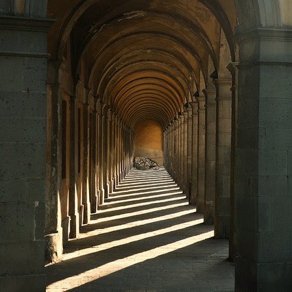 HernandoPablo's tweet image. 🚨A mis 31 años, llevo más de 8 años en el sector de los bienes inmuebles 🏠

Posiblemente estas 12 lecciones te enseñarán más que cualquier curso o libro 📚 

🧵Te lo cuento🪡