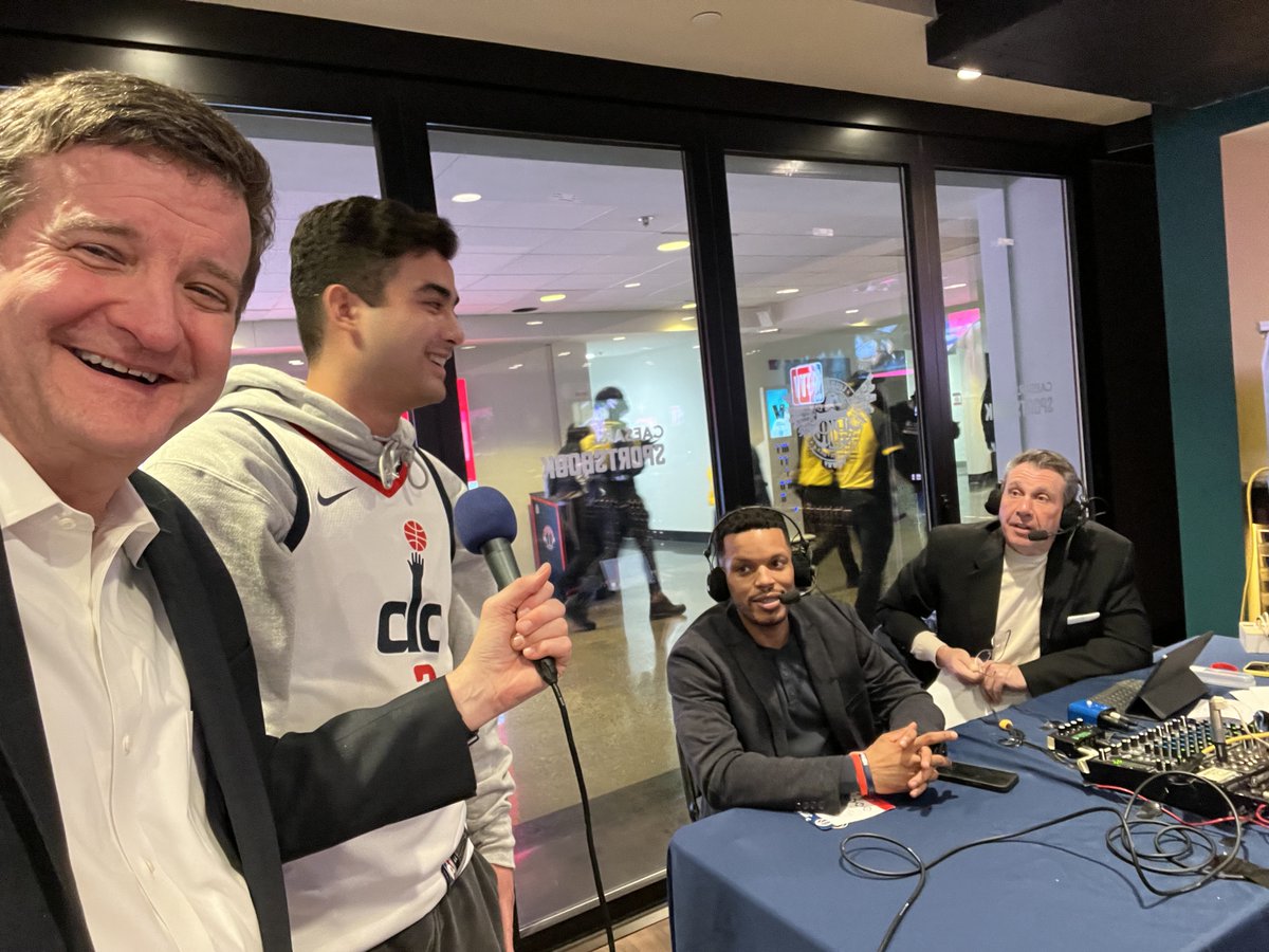 davejsports's tweet photo. Fun @MichelobULTRA @WashWizards Postgame LIVE from @guysdckitchen IN @CaesarsSports with GREAT fans @pshepp7 @mattheew15 @izaeuuh_baeless Daniel Holmes and @glennconsor @mr_wrightsr 
@team980
#RadioParty #ForTheDistrict https://t.co/ur4NspyzGx
