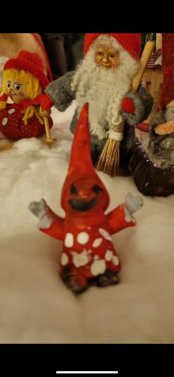 Slimpon_'s tweet photo. Har fått nys om en liten Nisse på tåmta. Ring genast Forsbolmsjö 9 om den dyker upp https://t.co/LyPRihuCjb