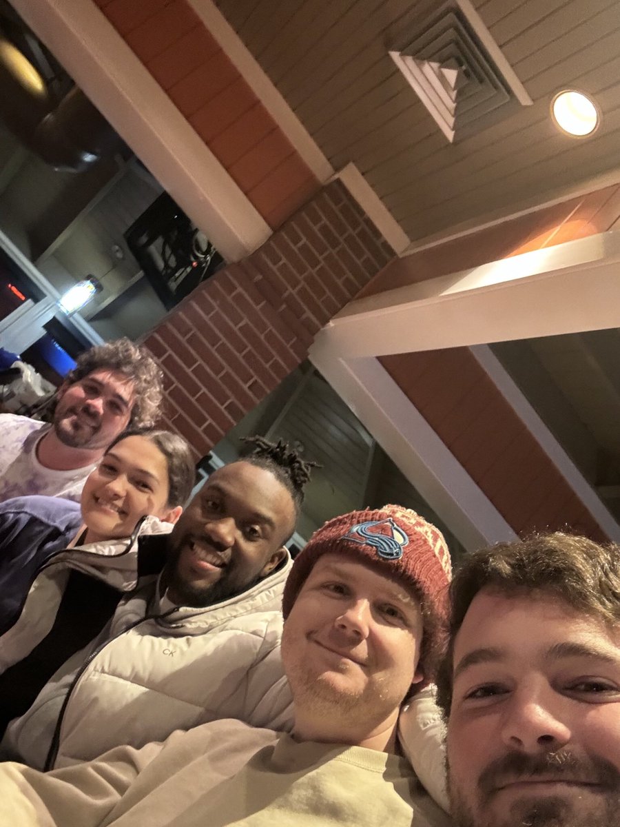 ColeLu19's tweet photo. Last Thursday, December 21st, My brother’s @pres_carder11 @ChaseCarder15 @kendallcarder04 Lee Hobbs, and I had good dinner at @Chilis.
That was so fun. 🤩 I’m so happy that we’re bestie’s. That made our night. Let’s go to @Topgolf soon. https://t.co/PAypQGgbID