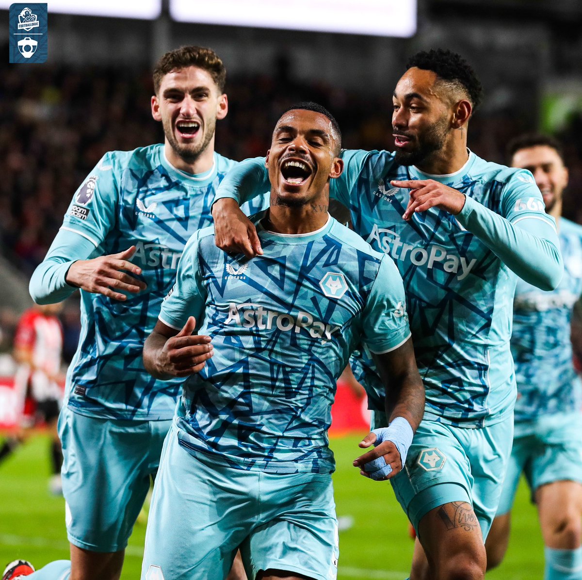 Footballogue's tweet photo. Démonstration de Wolverhampton sur la pelouse de Brentford, avec un grand Mario Lemina 🤯
13’ Brentford 0-1 𝐖𝐎𝐋𝐕𝐄𝐒 (⚽️ Lemina)
14’ Brentford 0-2 𝐖𝐎𝐋𝐕𝐄𝐒 (⚽️ Hwang)
16’ 𝐁𝐑𝐄𝐍𝐓𝐅𝐎𝐑𝐃 1-2 Wolves (⚽️ Wissa)
28’ Brentford 1-3 𝐖𝐎𝐋𝐕𝐄𝐒 (⚽️ Hwang)
79’ Brentford 1-4 𝐖𝐎𝐋𝐕𝐄𝐒 (⚽️ Bellegarde)
