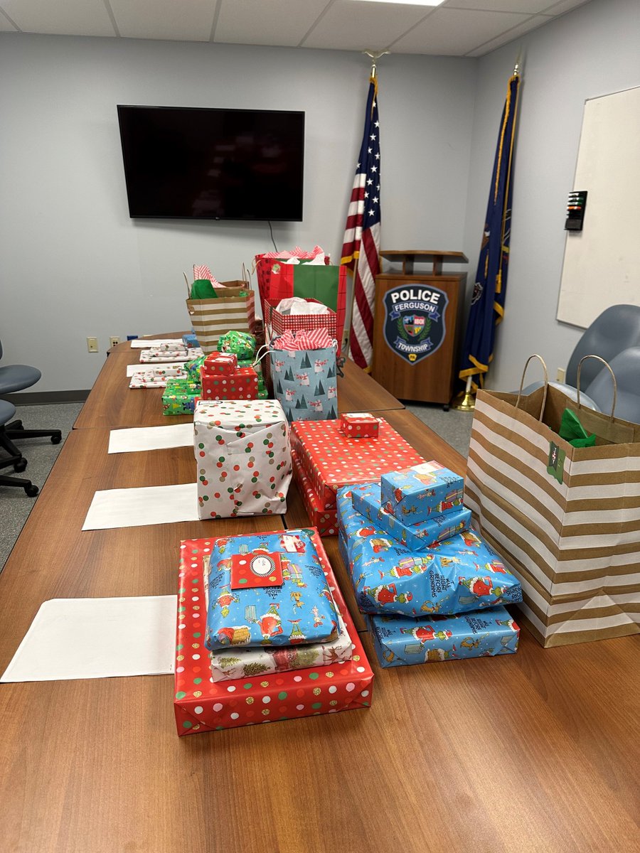 FergusonTwpPD's tweet photo. Officers from Ferguson and Patton townships teamed up again with the Salvation Army to provide gifs to local children as part of our annual Blue Christmas (formerly Shop with a Cop) program.  Many thanks to all of the businesses in our community that donated and to the officers! https://t.co/1AyUpcFFTu