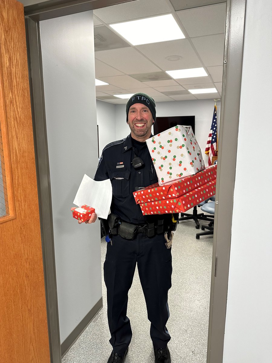 FergusonTwpPD's tweet photo. Officers from Ferguson and Patton townships teamed up again with the Salvation Army to provide gifs to local children as part of our annual Blue Christmas (formerly Shop with a Cop) program.  Many thanks to all of the businesses in our community that donated and to the officers! https://t.co/1AyUpcFFTu