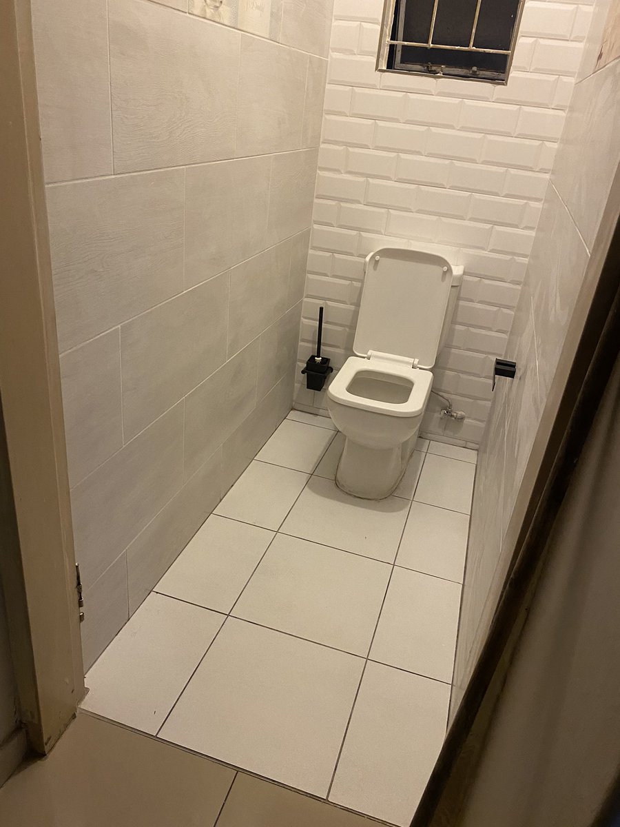 Alignaups's tweet photo. bathroom renovated #bathroomdesign #bathroomdecor #interiordesign #renovation #construction #after #work #tiling #bricking #backsplash https://t.co/8g4MUU5eoc