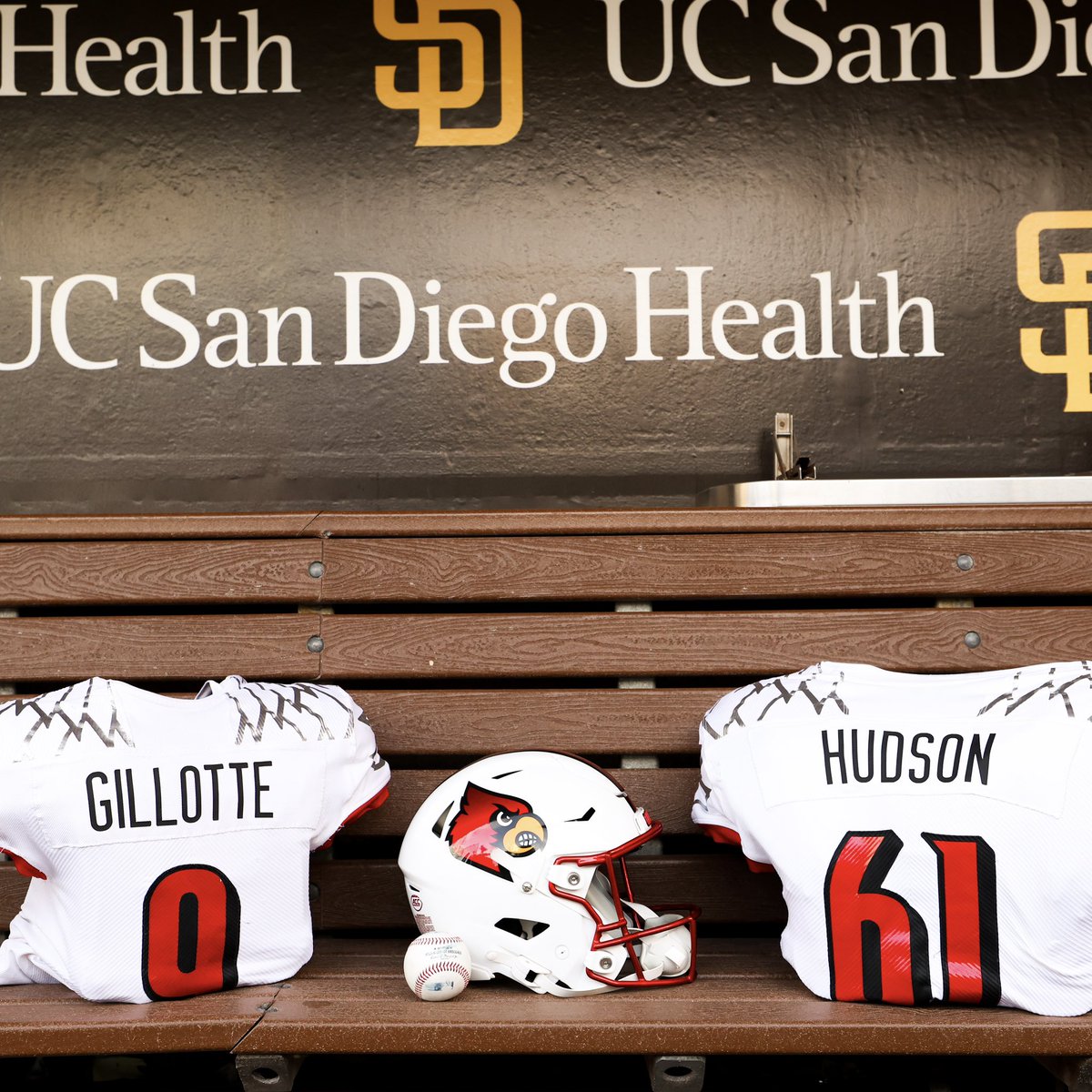LouisvilleFB's tweet photo. Play ball.

#GoCards https://t.co/40VGlJmnhC