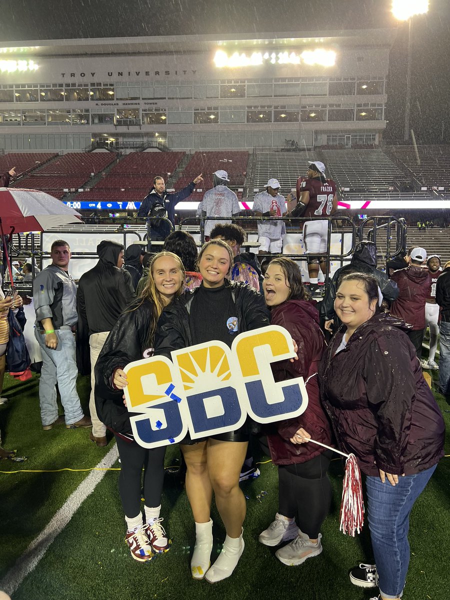 LisaAnd52175173's tweet photo. @barstoolsunbelt Troy hosting App and winning the SBC Championship! https://t.co/GKMD4EJNgy