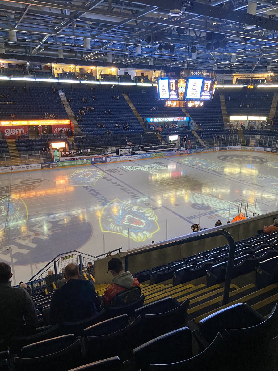 TomDavidal's tweet photo. Away days with #OurFlo…4 games, 4 wins, lucky charm. #steelershockey https://t.co/KrwNc66HZy