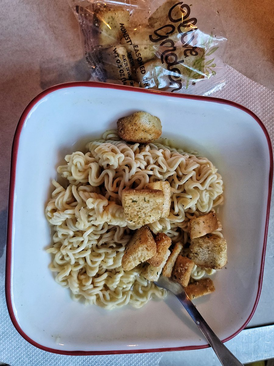 Eatinerni tweet media