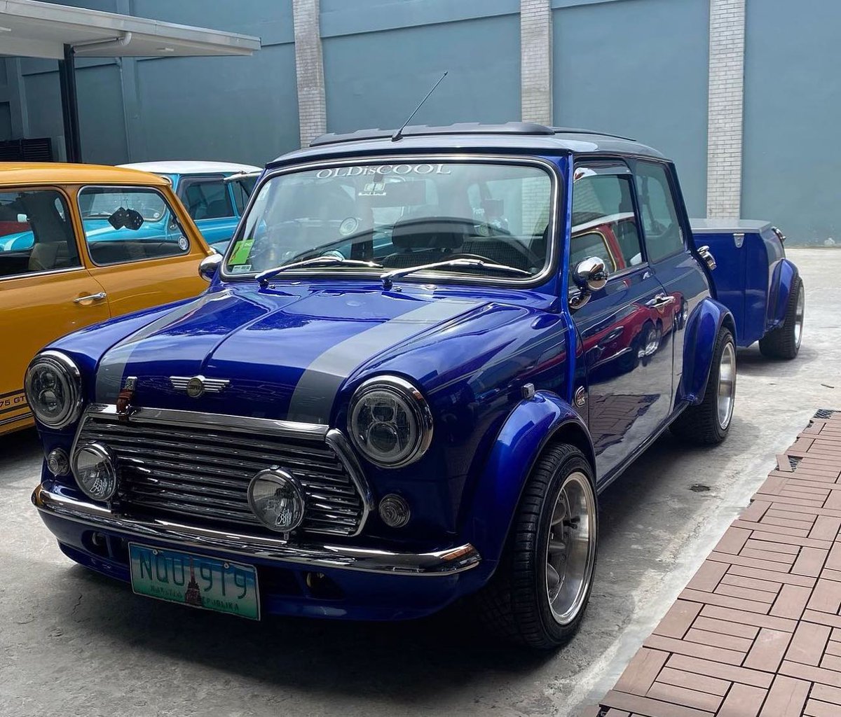 CarManToday's tweet photo. Love a sports pack mini
📸 @oldiscool71
https://t.co/V2kjOFiQ6g
#classicsunited #classicminination #classicmini #retromini #miniclassic #modifiedmini #minicooper #minisportspack #classiccars #retrocars #oldcars https://t.co/hDEu7Jjcxk