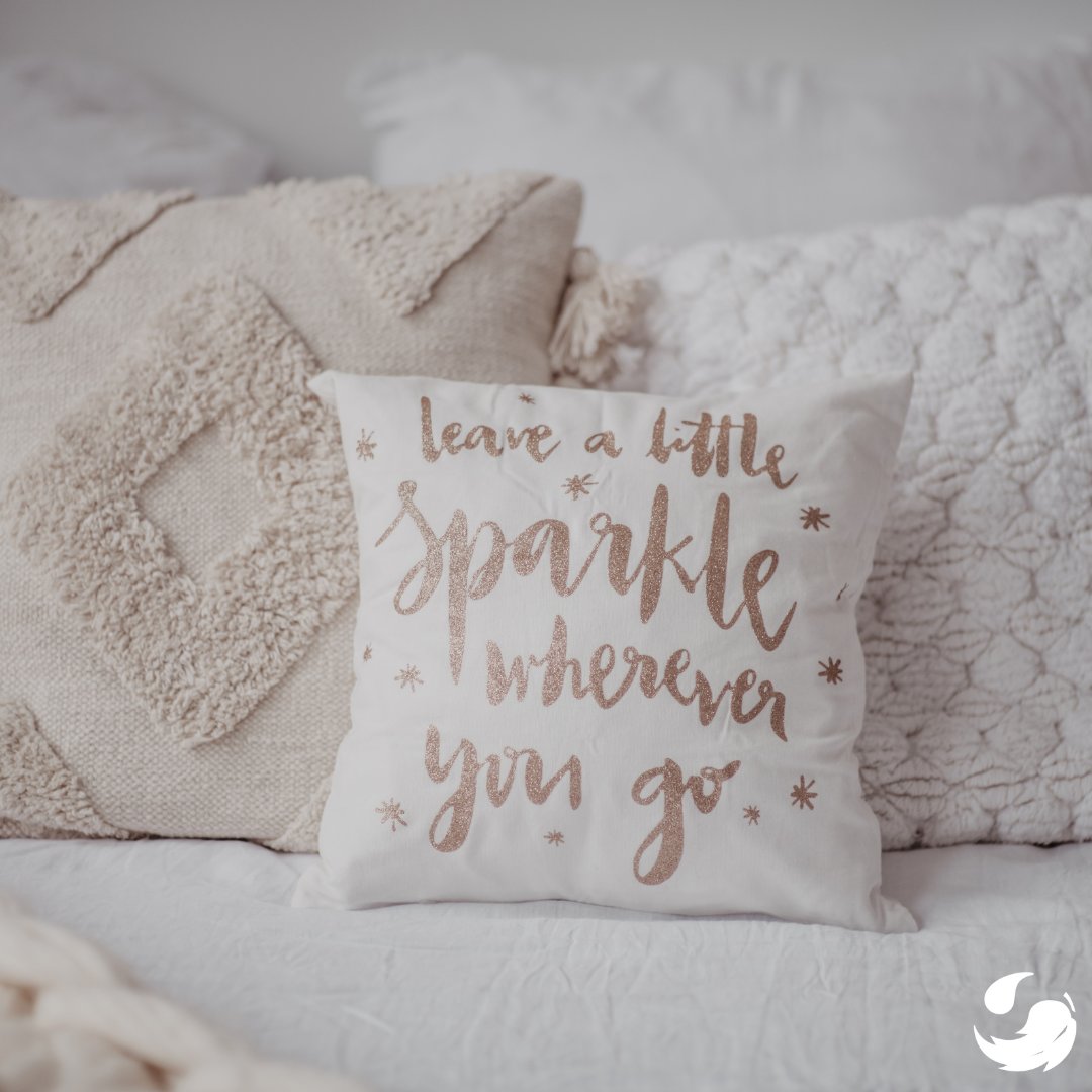 🌿✨ Bring your favorite pillows, throws, and table linens to Martinizing Cleaners for a New Year refresh that's sure to impress!

myfavoritedrycleaners.com #DryCleaning #GreenEarthCleaning #Martinizing #RoyalOak  #HuntingtonWoods #PleasantRidge #MadisonHeights