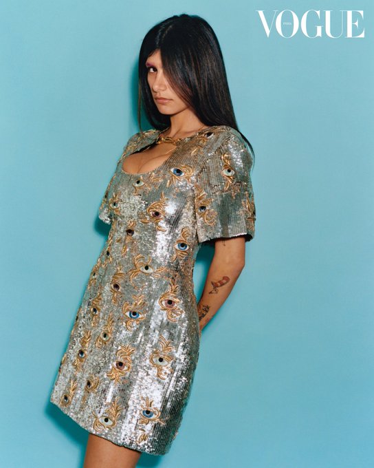 Watch Mia K.'s leaked NSFW photo on TwXstars