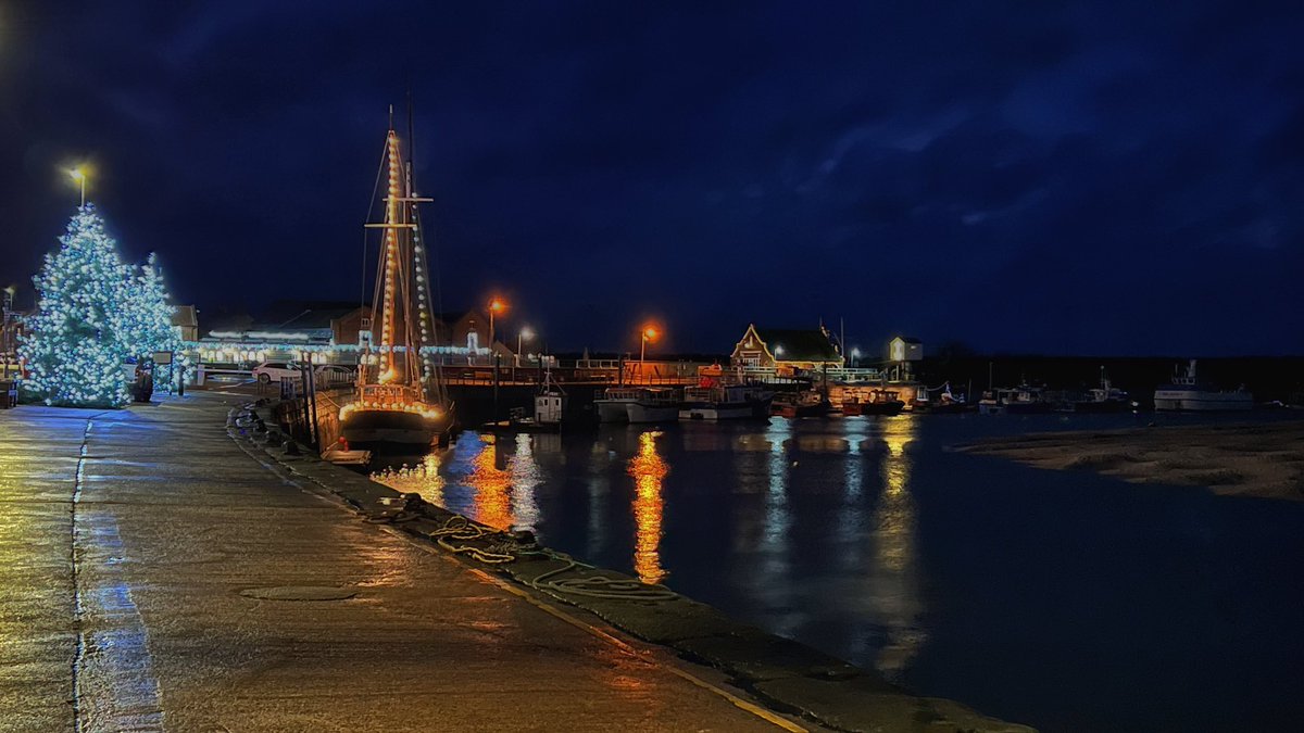 Christmas After in Wells next the Sea @itvweather @StormHourMark #StormHour @bbcweather @ChrisPage90 @itvanglia @weatherchannel @visit_norfolk @CoastNorfolk #Weathercloud @itvweather @EDP24 @nthnorfolknews @WeatherAisling @SallyWeather @LucyWeather @bbcweather @BBCLookEast