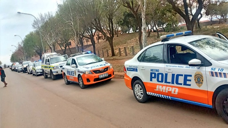 SANewsLive's tweet image. JMPD on high alert to mitigate festive season road fatalities

Full Story: southafricanlive.co.za/jmpd-on-high-a…

#RIPMbongeniNgema Mbongeni Ngema Zola Royal AM Leleti #CapeUnionMart Zuma Cindy Makhathini