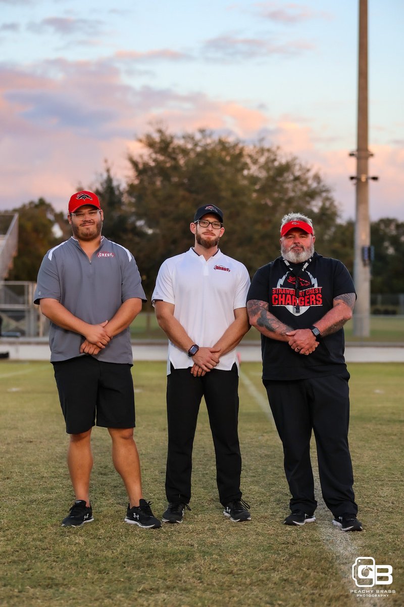 Strawberry Crest vs. LCA #football #sportsphotography #sportsphotographer #gametime #footballplayer #peachybrassstudios #fridaynightlights #strawberrycrest #footballphotography @Crest_HSFB⁩ ⁦@TheSCHSChargers⁩ ⁦@athletics_schs⁩ ⁦@evanisrude⁩