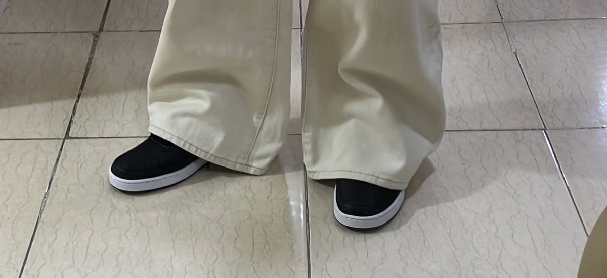 islawrence tweet media