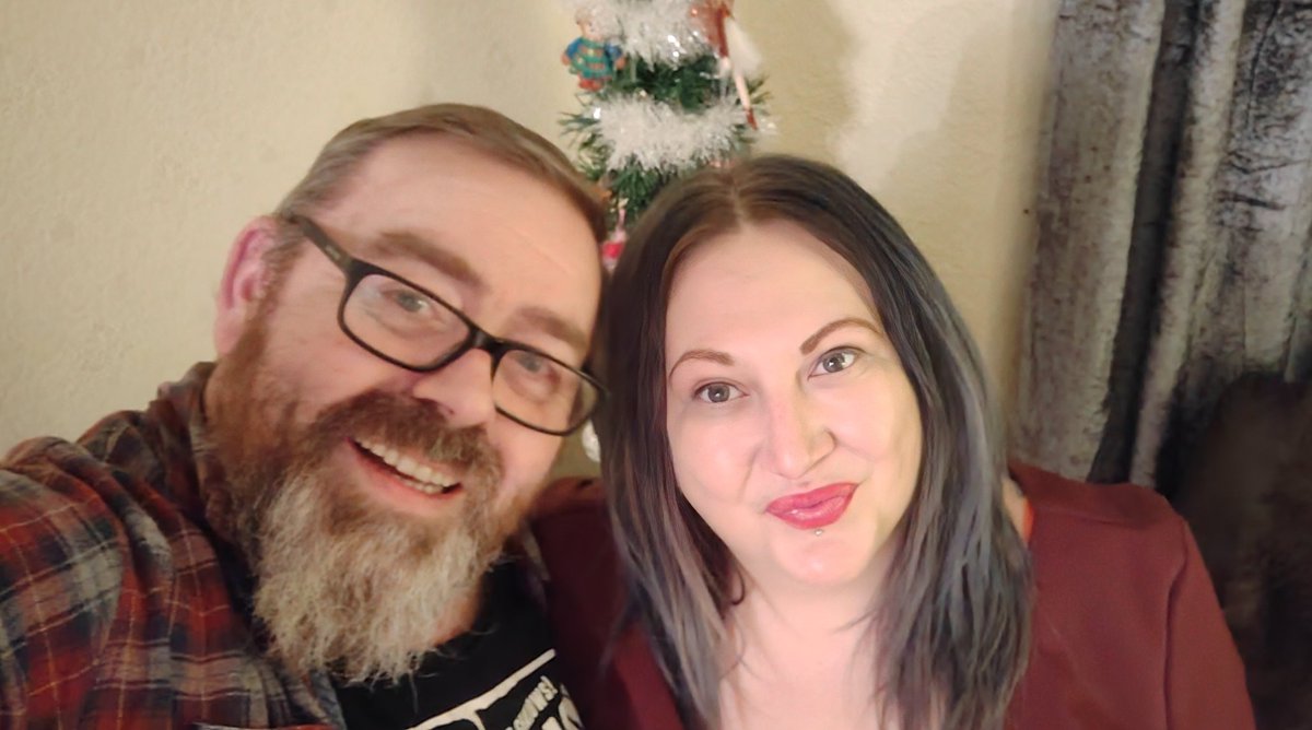 So I didn't mention on Boxing Day that it was mine and  @drunkendonna's 6 month Anniversary. This lady not only understands me but she is so supportive of everything I do and am. To say I love her is an understatement! #Bestpartnerever #understanding #truelove #amazingwoman