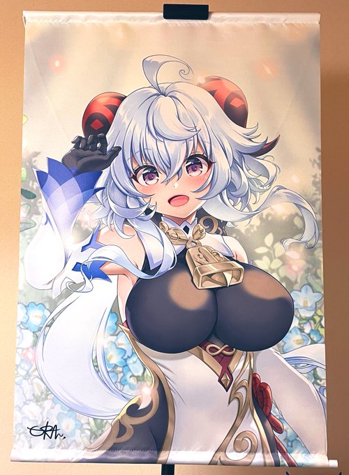 冬コミで頒布するタペストリー
その2
甘雨〜C103版〜
もともとは色紙で描いたイラストを線からデジタルで描き起こし着彩しました。
冬コミのグッズこの絵ばっかりになってしまってますがこのデジタルバージョンと複製色紙のアナログバージョンとの違いをお楽しみください
B2サイズ スエード
2500円 