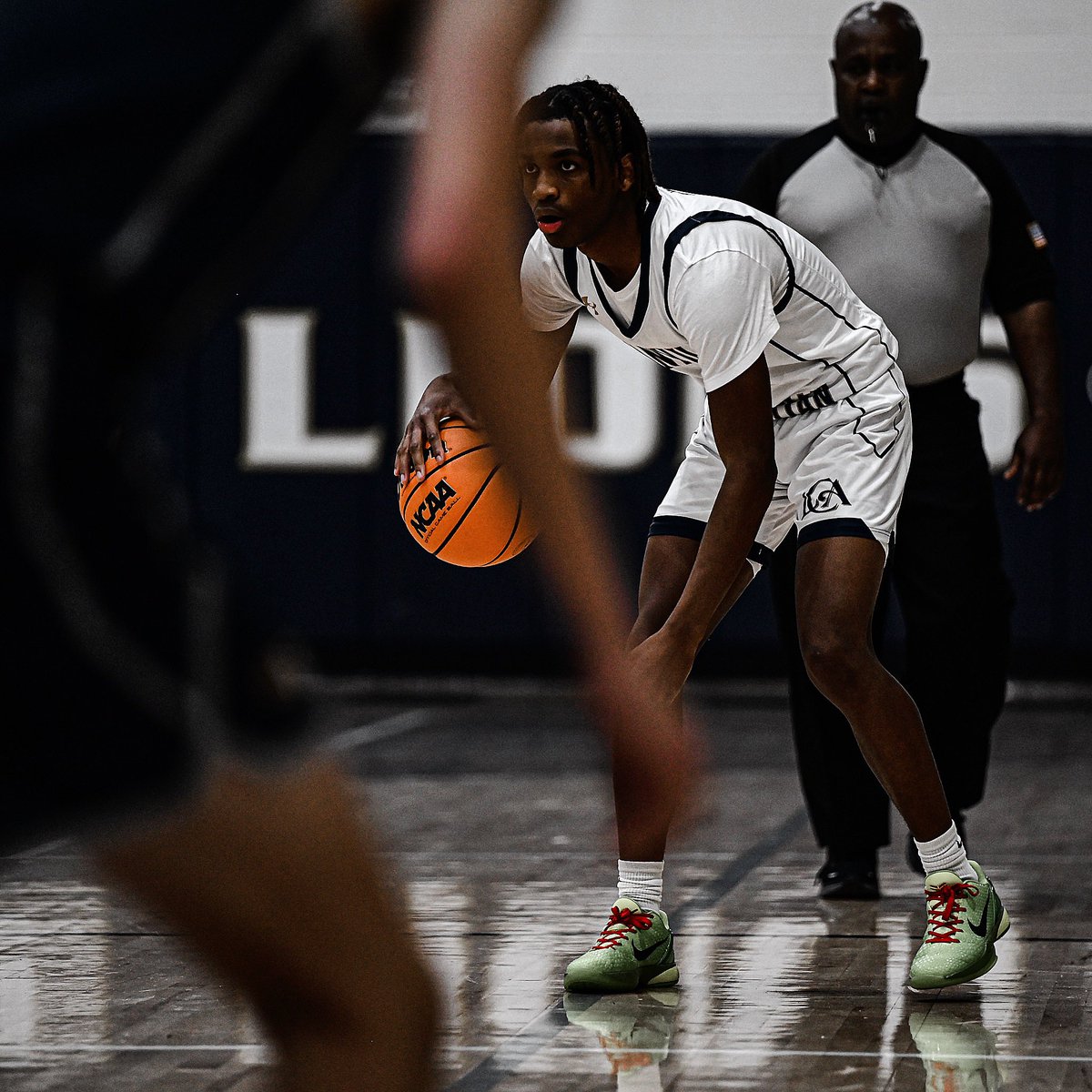 Mid Season Highlights 
 #3 Devin Larry 2024 PG/SG Loganville Christian Academy 

youtu.be/HSVMgExuzqQ?fe…