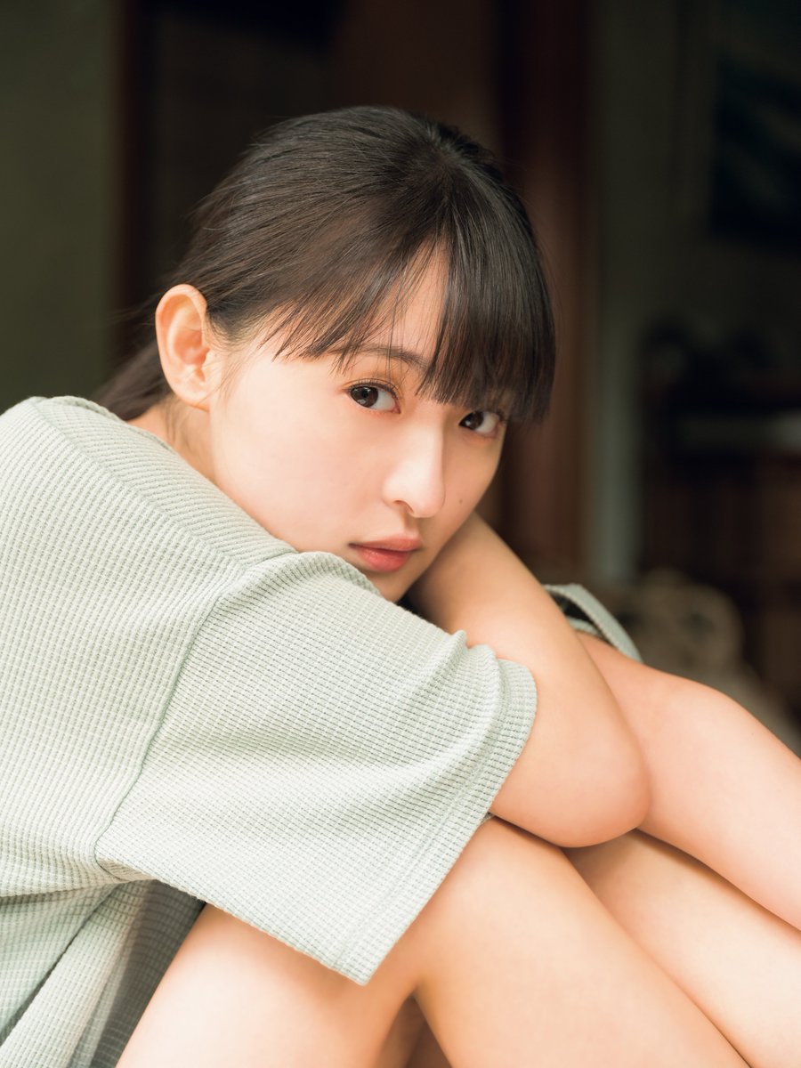 乃木坂46・遠藤さくら、地元でまったり💕 『サンデー』表紙&巻頭